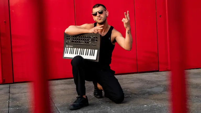Isam Elias, synthétiseur d'influences à Marseille